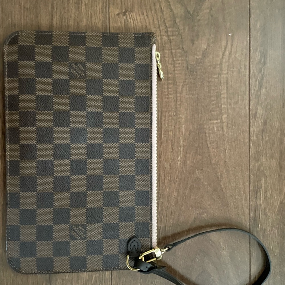 Louis Vuitton Pochette